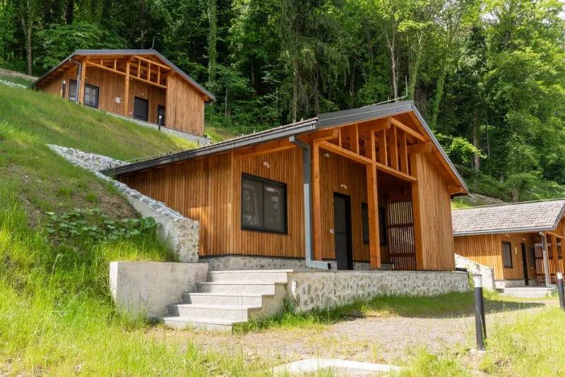 Bungalov Ev Yatırımı: Kiralama ve Turizm Amaçlı Kullanım Rehberi